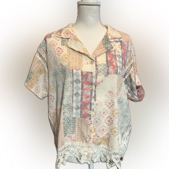 NWT gimmicks patchwork blouse- size large - Picture 4 of 6